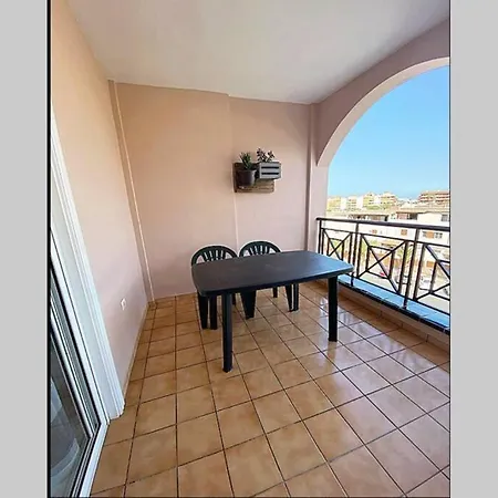 Apartment Dinastia De La Reina *