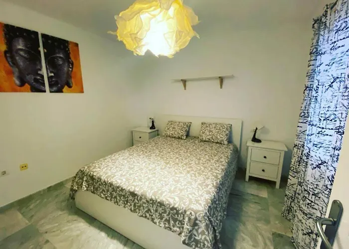 Dinastia De La Reina 公寓 *